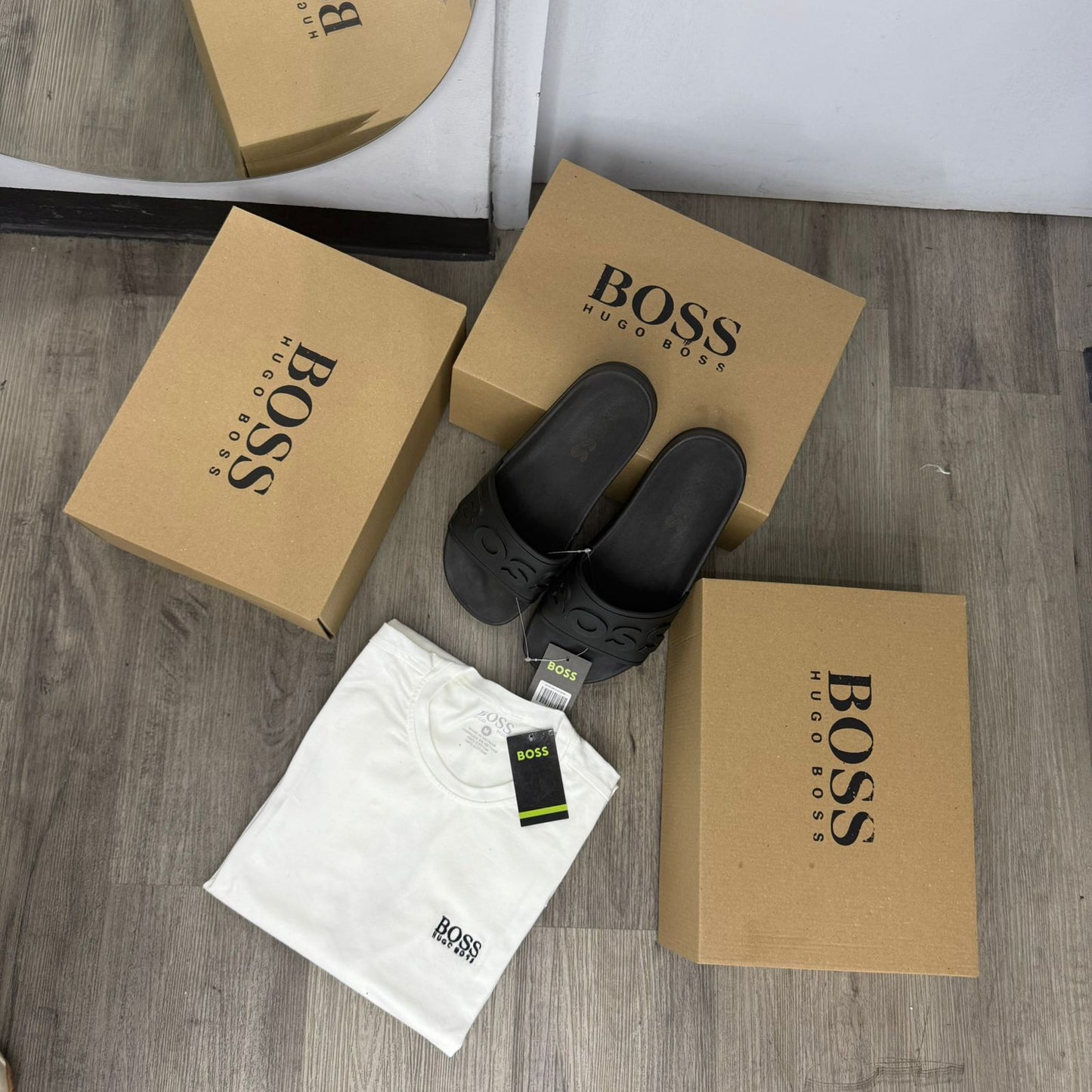 Pack 2 Camisas Estampadas + Sandalias — Combo Elegante y Casual